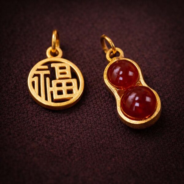 easternstory-jade-red-charm-bracelet-symbol-detail easternstory-jade-red-charm-bracelet-symbol-detail